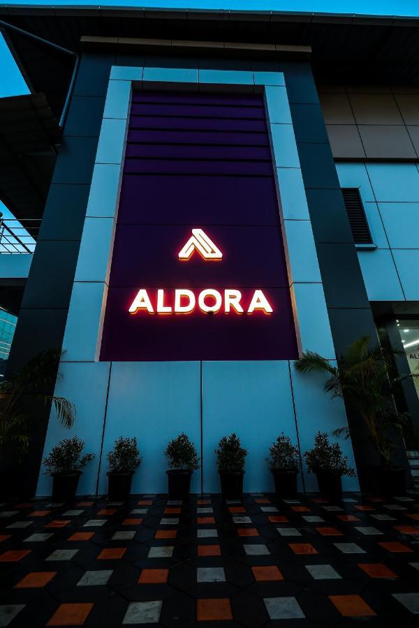 Aldora Airport Residency 호텔 니둠바서리 외부 사진